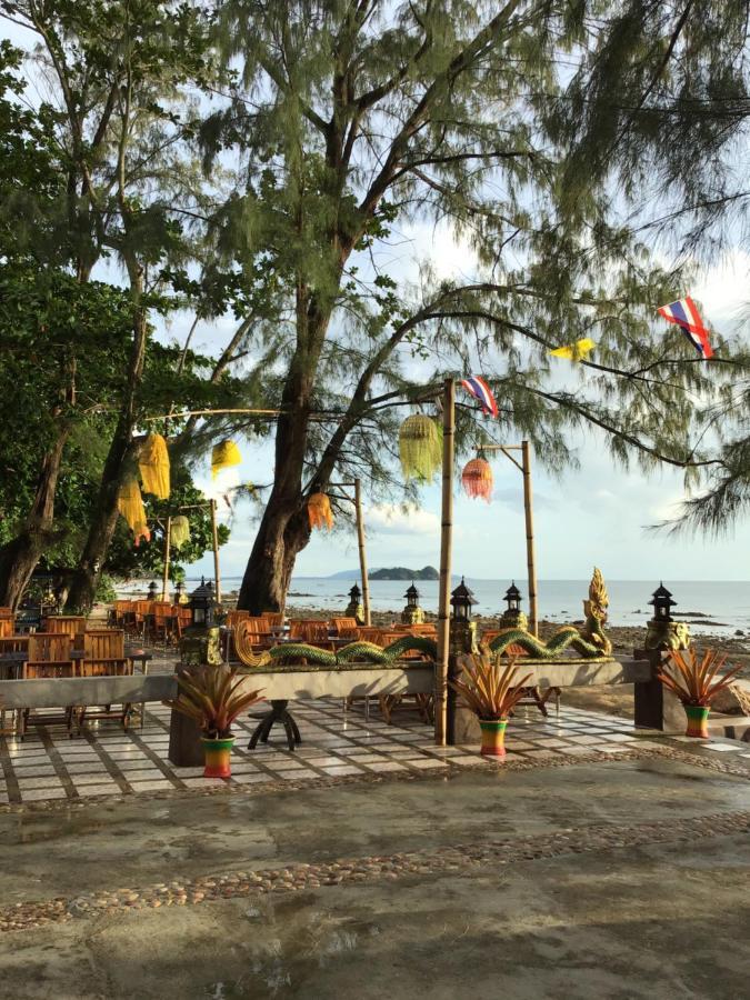 Andaman Beach Resort Csum-sziget Kültér fotó