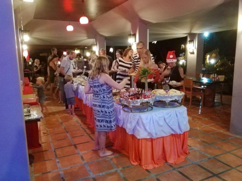 Andaman Beach Resort Csum-sziget Kültér fotó