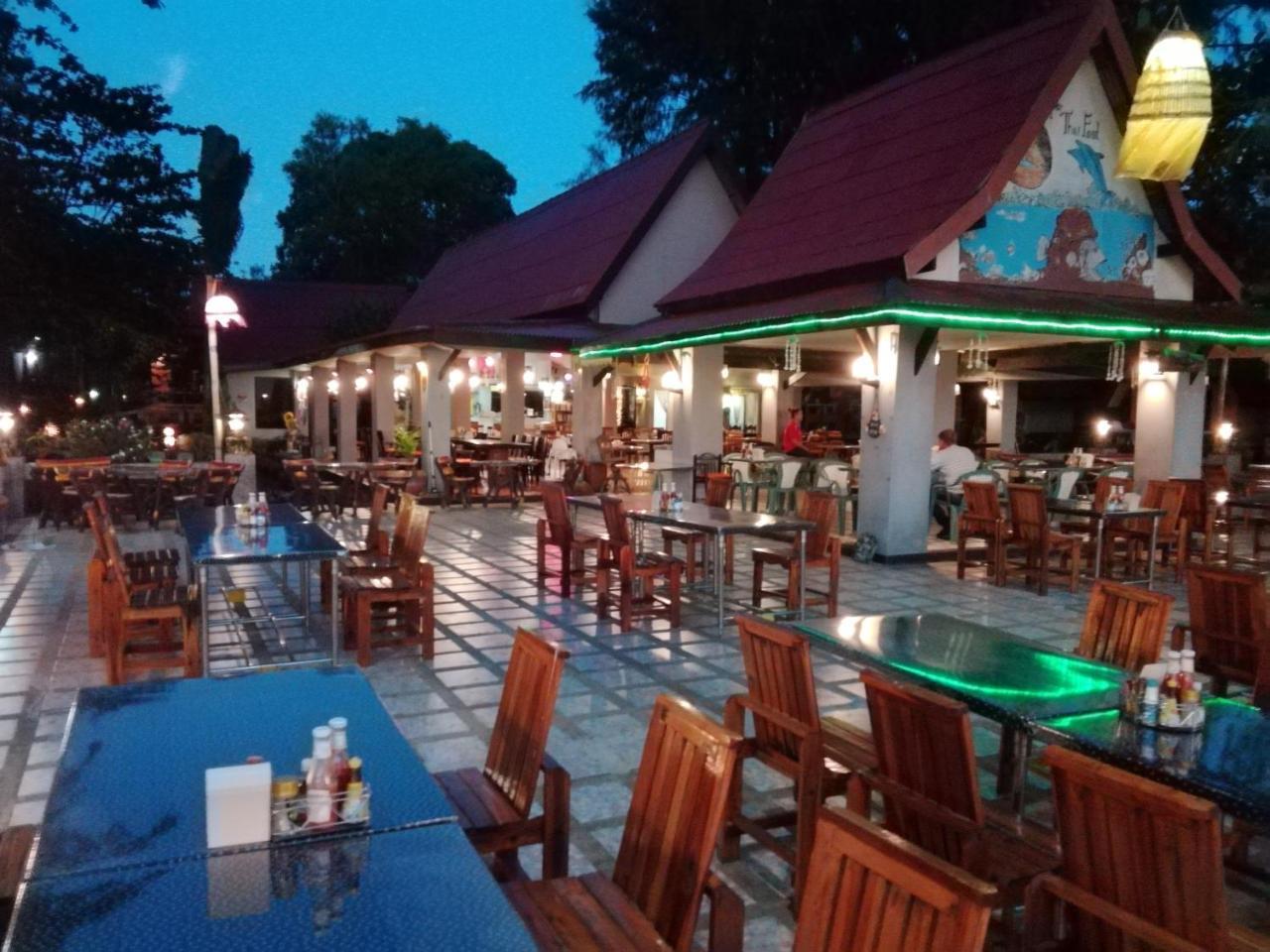 Andaman Beach Resort Csum-sziget Kültér fotó