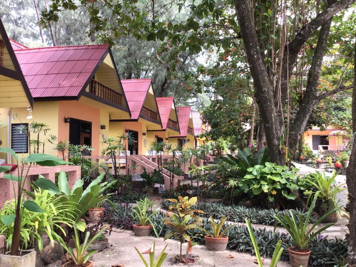 Andaman Beach Resort Csum-sziget Kültér fotó
